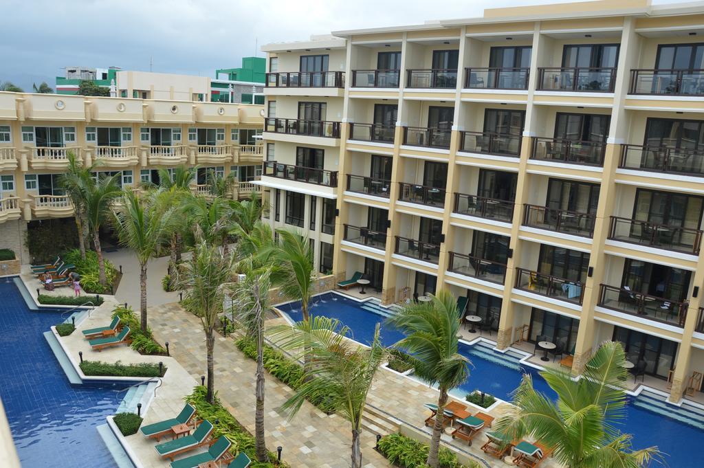 Henann Park Resort Balabag  Exterior photo