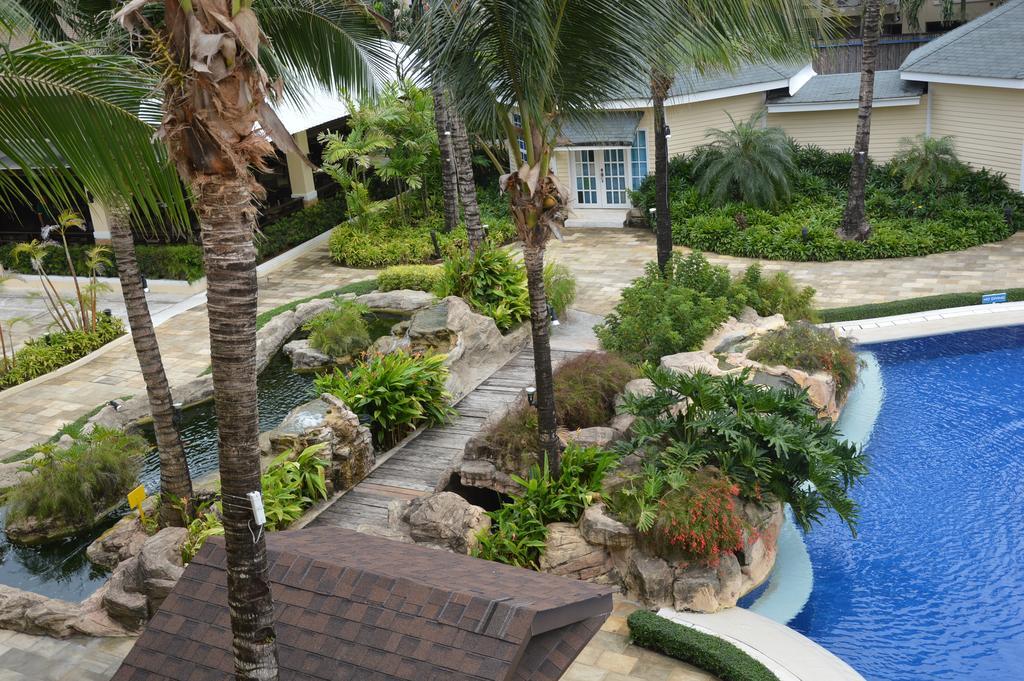 Henann Park Resort Balabag  Exterior photo
