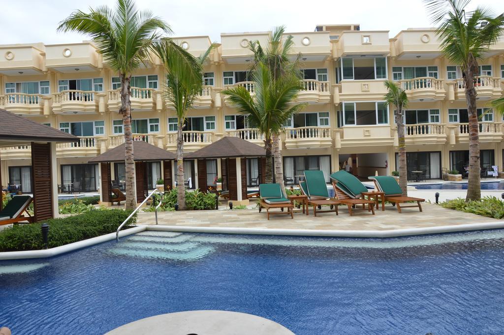 Henann Park Resort Balabag  Exterior photo