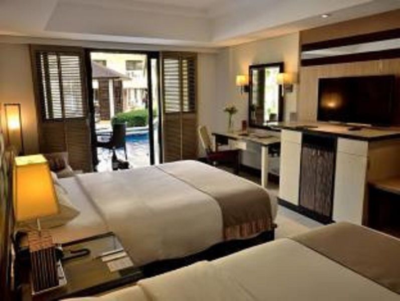 Henann Park Resort Balabag  Exterior photo